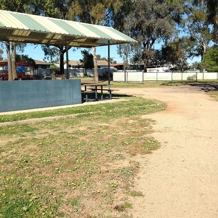 Newell Hwy Caravan Park Parkes Luaran gambar