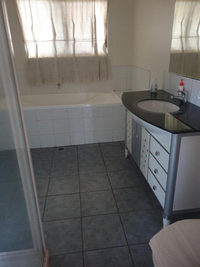 Newell Hwy Caravan Park Parkes Luaran gambar