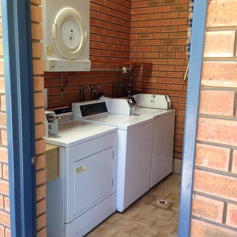 Newell Hwy Caravan Park Parkes Luaran gambar