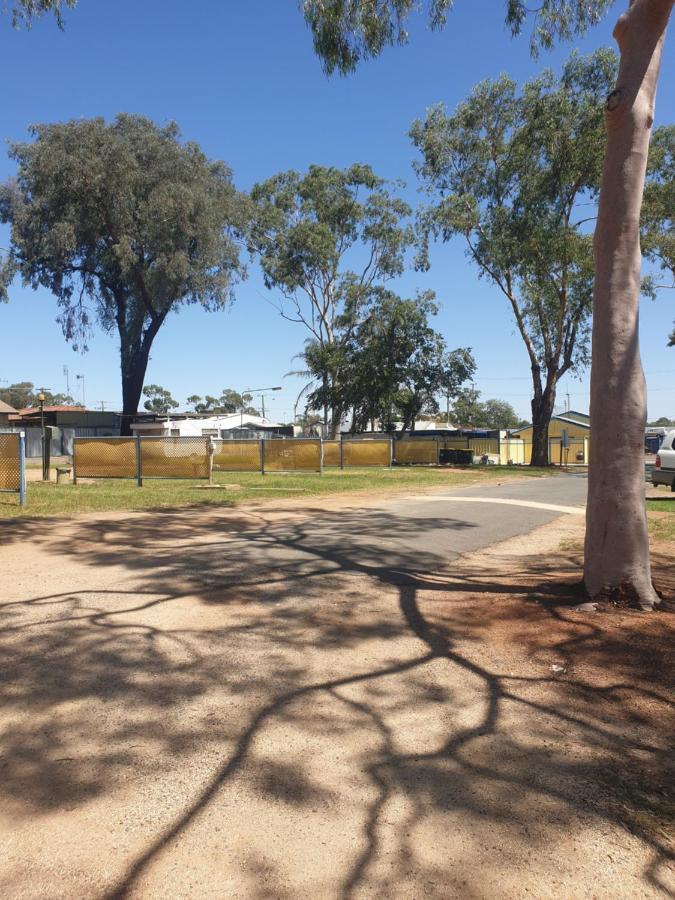 Newell Hwy Caravan Park Parkes Luaran gambar